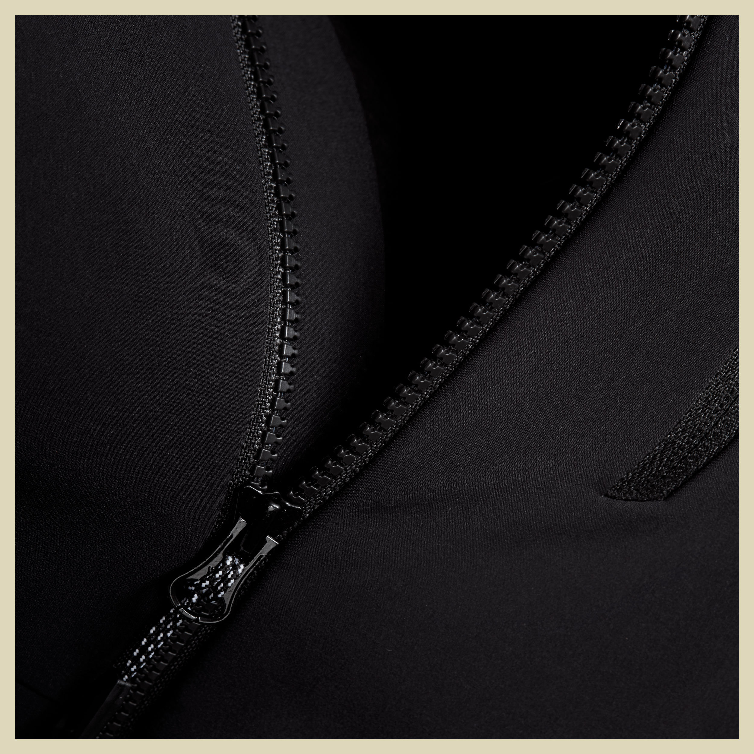 Ultimate Comfort SO Hooded Jacket Men Größe L  Farbe black